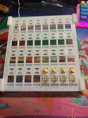 Mechanical keyboard switch lube station