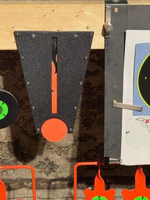 daisy shatter blast target dispensing device