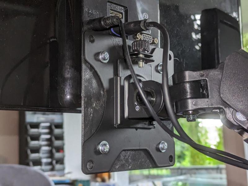 LG Flatron IPS237L VESA adapter mount