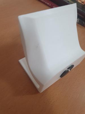 Xbox One controller stand
