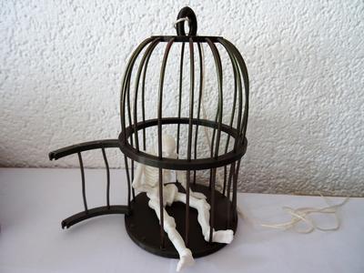 Filament cage