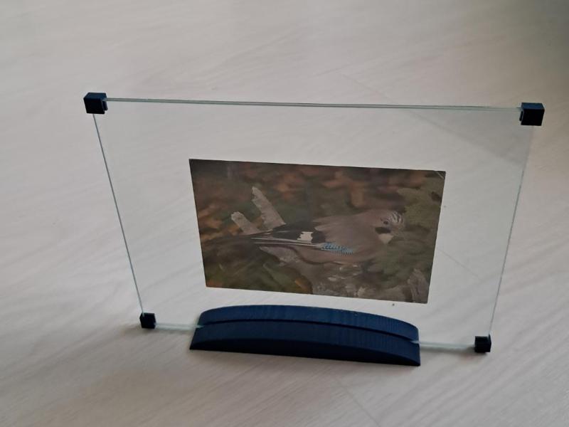 Double-sided glass picture frame holder