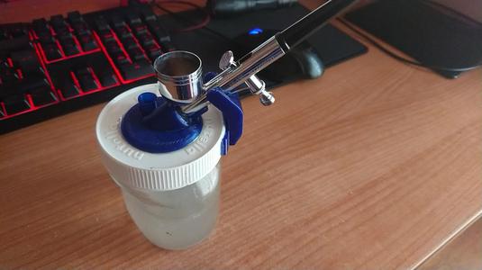 Nutella jar airbrush cleaning pot