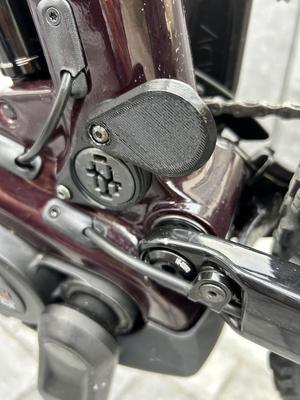 Cube Ladesteckerdeckel Stereo Hybrid - Charger Cover (20-03711) MY2022-2023