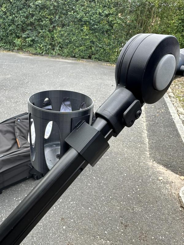 Emmaljunga Sento Max cupholder