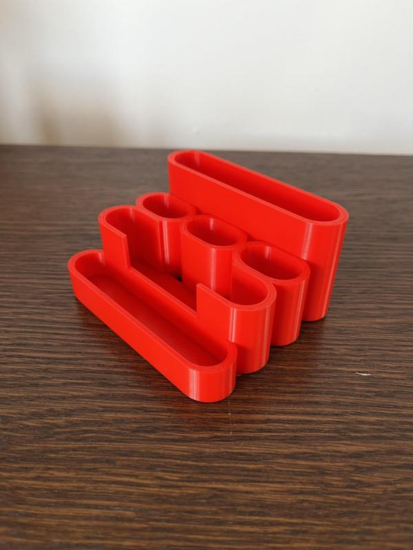 Desk organizer with space for business cards
