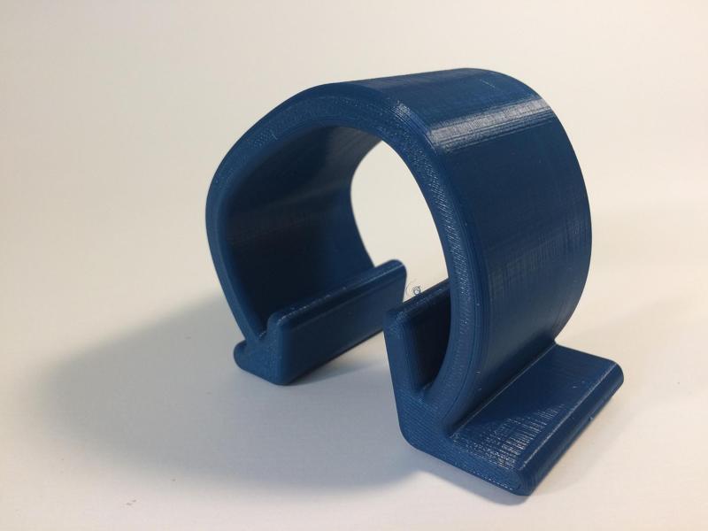 Double arrow kneeling stool