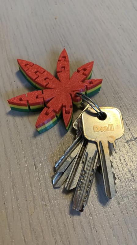 Cannabis leaf - flexi