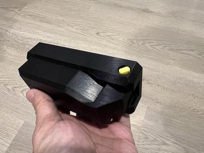 HBM-23 Battery Box Pin