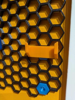 Hex Scaper Holder for Honeycomb Wall Storage
