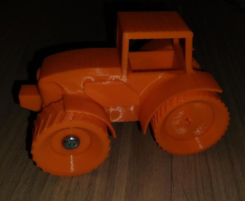 BRAILLE FARM TRACTOR  1/32 SCALE