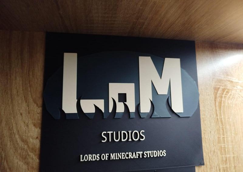 Lom Studios
