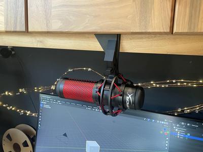 HyperX Quadcast Mic Hang