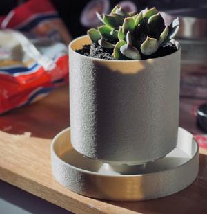 Modern Floating Plant pot