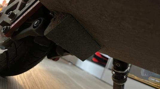 LIGHTNING BLUETRAN Rear Protection