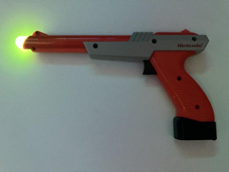 Nintendo Zapper Prop/Toy Mod