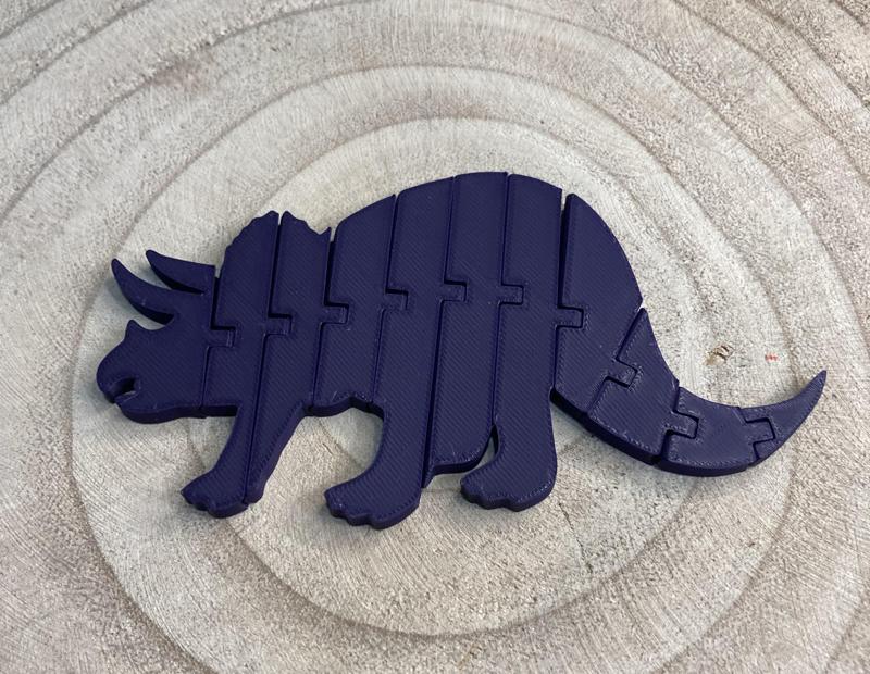 Articulated triceratops / Triceratop articulado