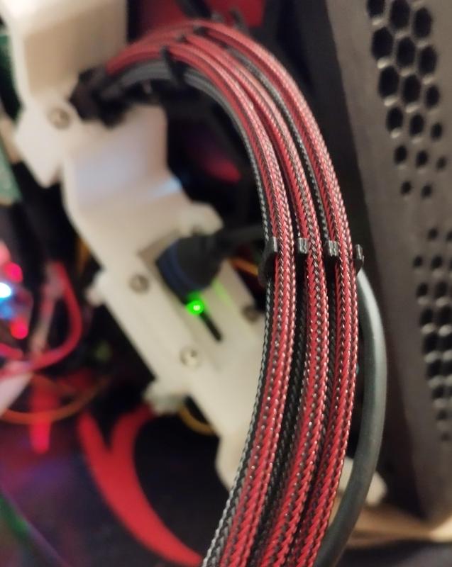 Cable Comb for Sleeved PCIE 6-Pin Cables