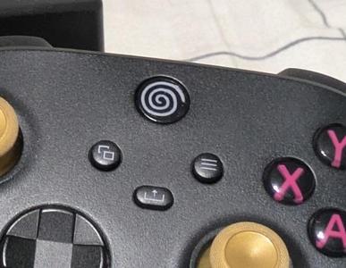 Xbox Series guide button with Dreamcast swirl (MMU)