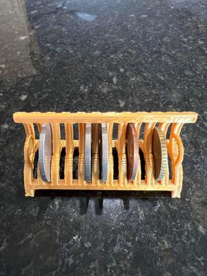 Comfy couch coin organizer