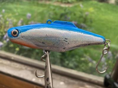 96 mm lipless (Diver Vibe KO)