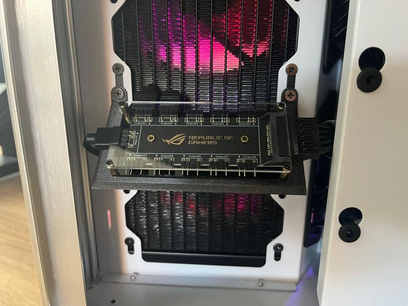 RGB Hub stand for PC case