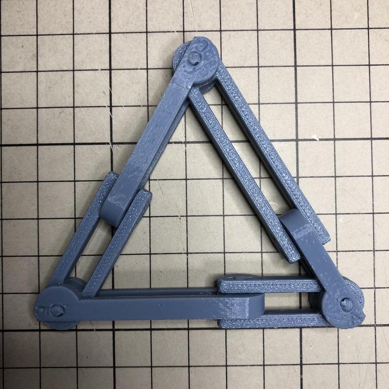 Kaleidocycle with Units of Different Lengths