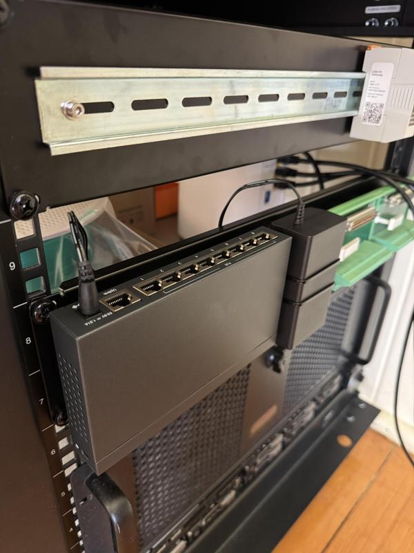 TP-Link TL-SD1009P DIN Rail Adapter