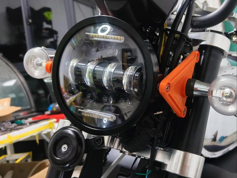 Monkey 125 Headlight bracket