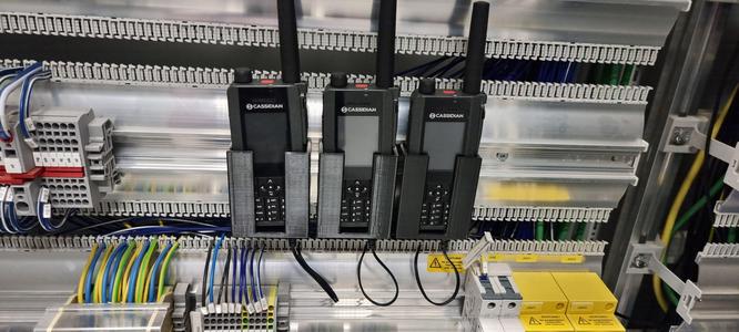 Funkgeräte Halterung Für Hutschine oder Wandmontage  Radio device holder for top-hat rail or wall mounting