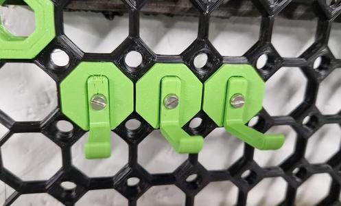 Multiboard insert for hooks