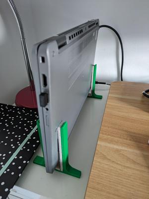 Simple Vertical Laptop Stand