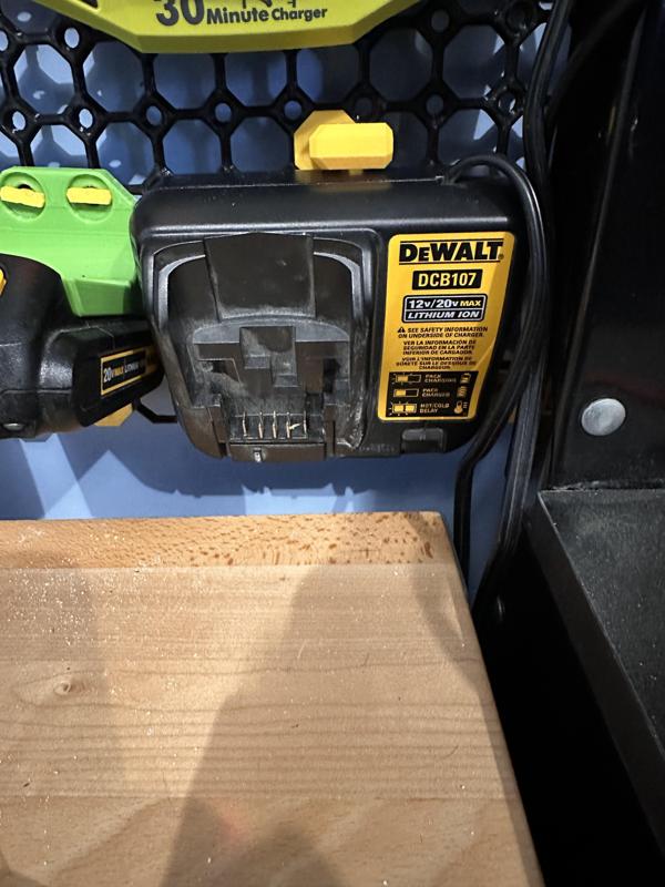 Multiboard Dewalt Charger Mount
