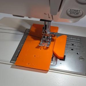 Edge guide and seam guide ruler (metric)