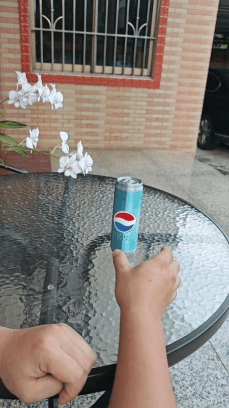 Cola Retractable Sword