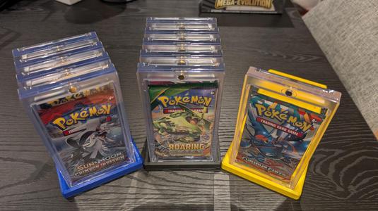 TCG Boosterpack magnetic case holder