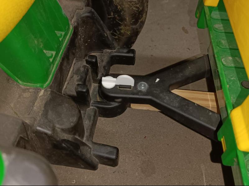 John Deere child trailer hitch