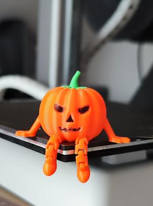 Articulated cute pumpkin