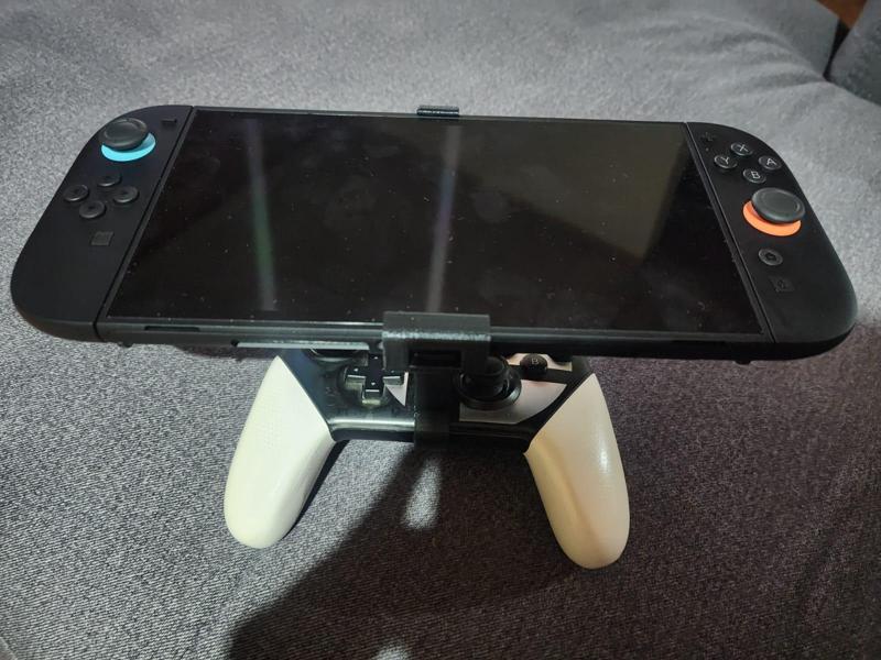 Nintendo Switch 2 Pro Controller 1 Screen Mount USB C free