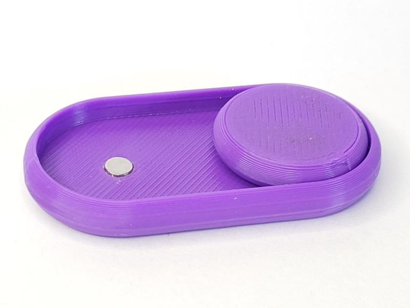 Magnetic clicky fidget