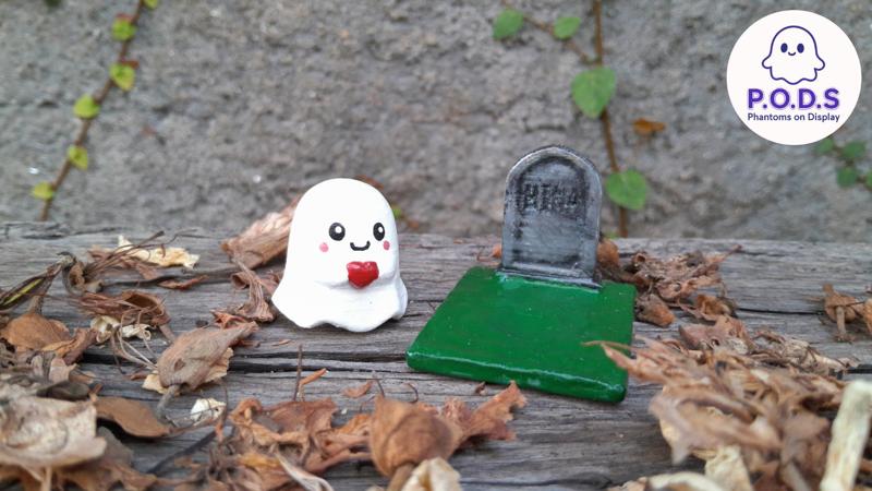 Phantoms on Display - Cute Ghost - MINA - Perfect for Halloween and Parties