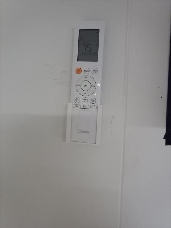 Midea 12000 BTU Smart Inverter Air Conditioner remote mount