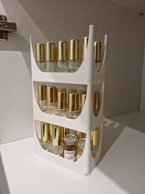 Stacked organizer for perfume testers