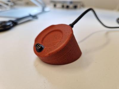 Garmin Venu 3 USB-C charger dock/puck