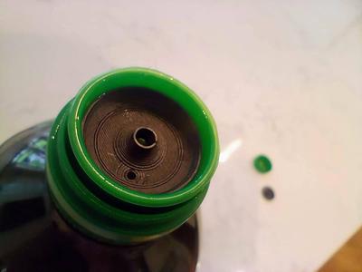 Olive oil bottle nozzle