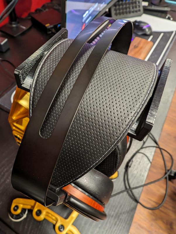 Industrial Headphone Stand Larger Support Plate (Arya Organics)