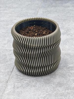 Spinning Gear Plant Pot + Inner Pot