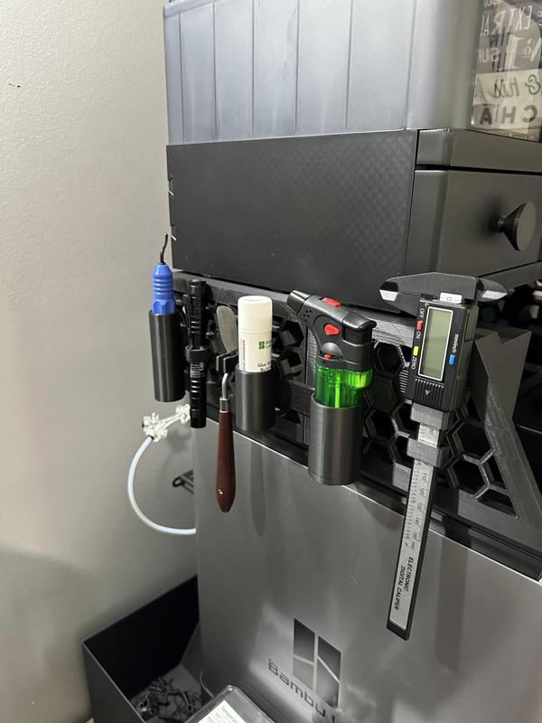 Honeycomb tool holders for X3D Risers