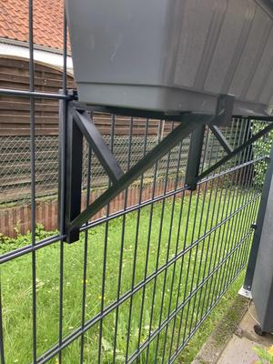 Zaun Blumenkastenhalter / Fence Flowerpotholder