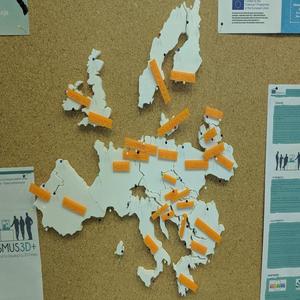 E3D+VET exercise: Europe Puzzle Map